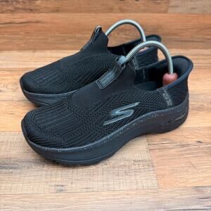 Skechers Women's size 5 Slip-Ins Max Cushioning Arch Fit Shoes Black